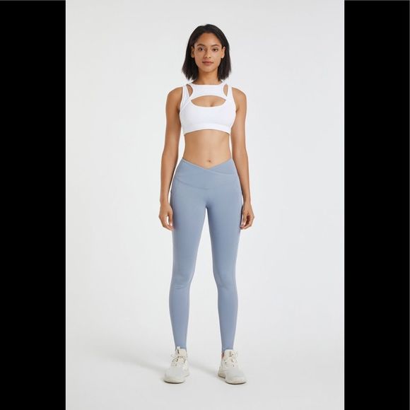 Light Blue Crossover Legging With Pockets - Picture 3 of 8